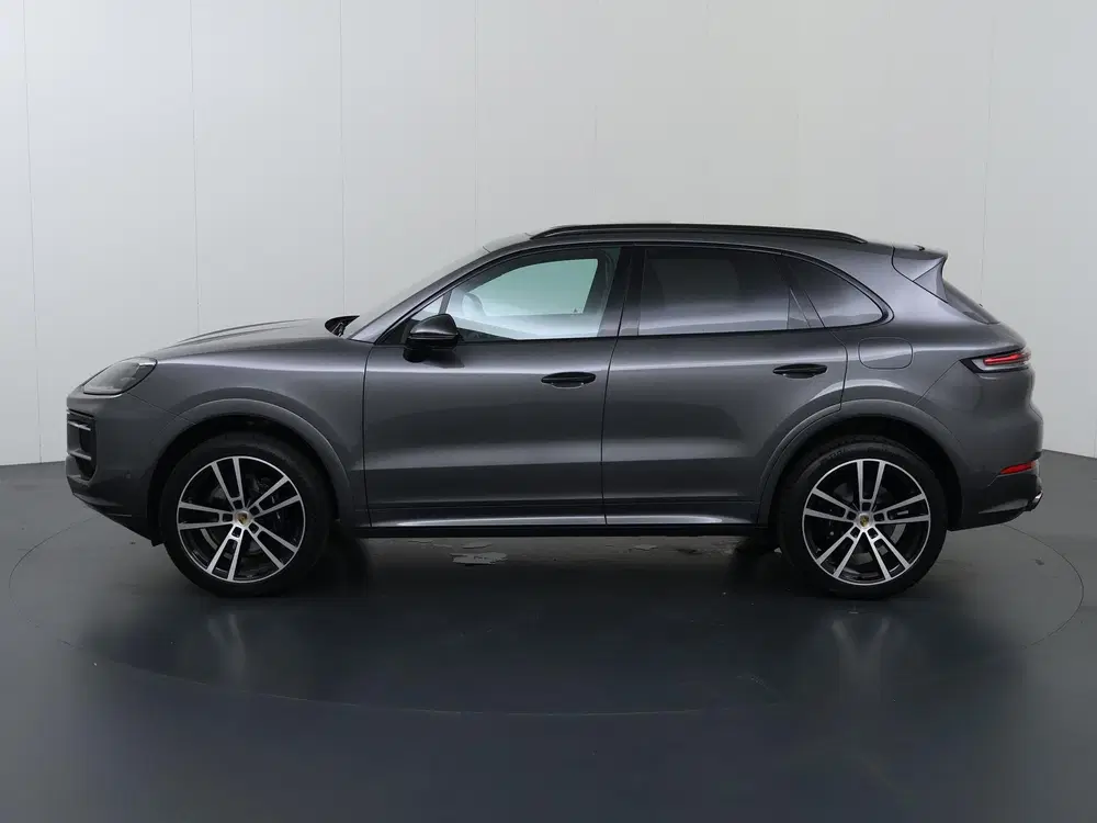 Porsche Cayenne 3.0 E-Hybrid uit 2023, foto 5