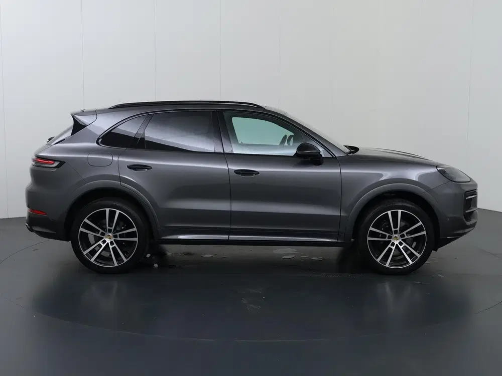 Porsche Cayenne 3.0 E-Hybrid uit 2023, foto 6
