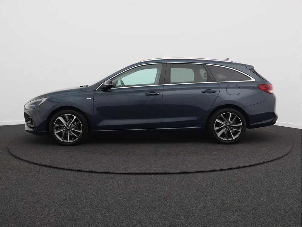 Hyundai i30 1.5 T-GDi MHEV Premium uit 2022, foto 10