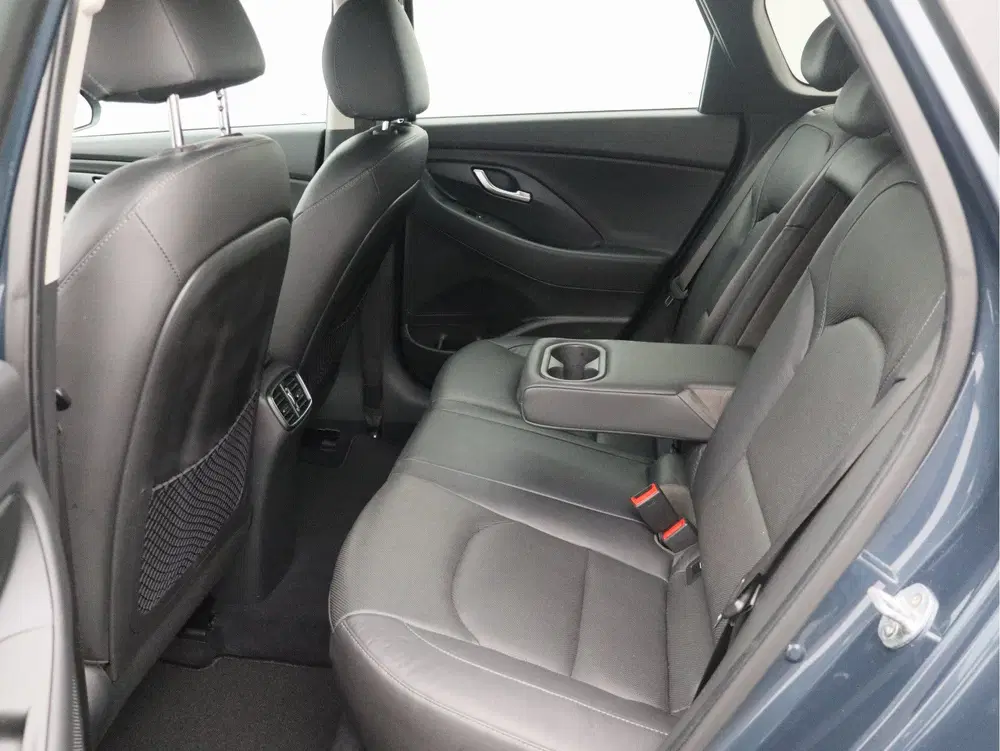 Hyundai i30 1.5 T-GDi MHEV Premium uit 2022, foto 13