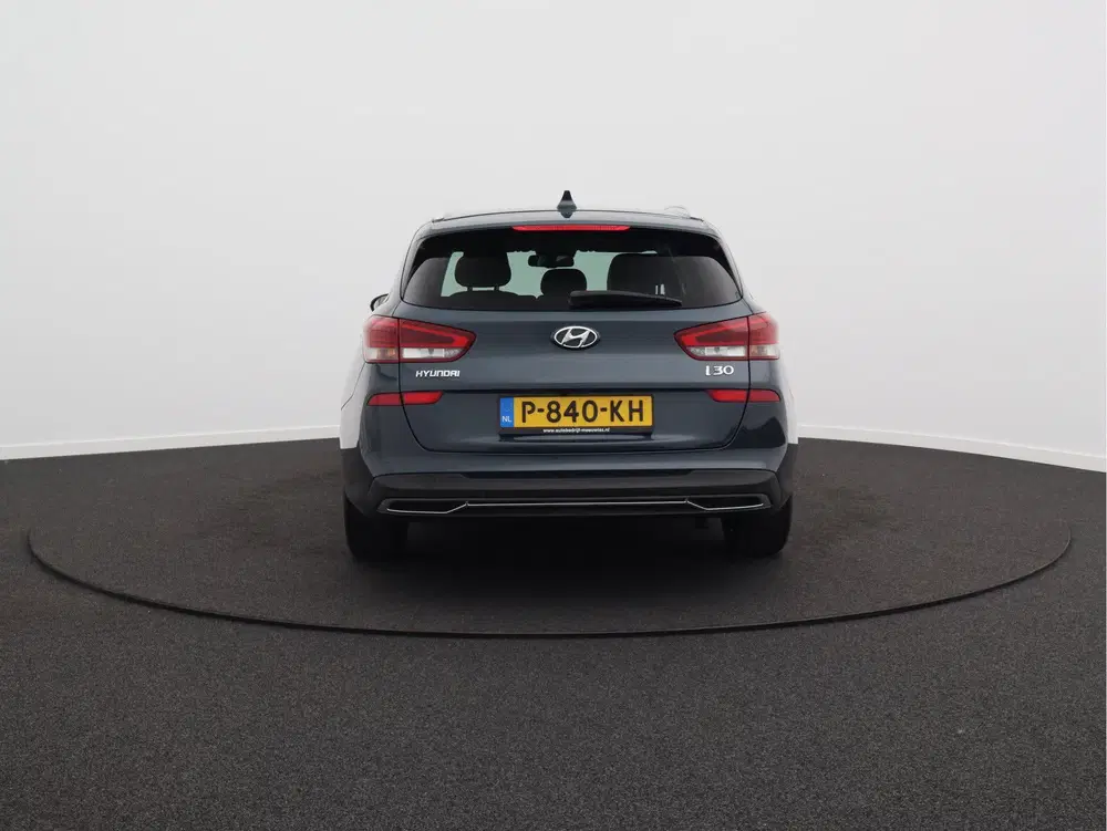Hyundai i30 1.5 T-GDi MHEV Premium uit 2022, foto 15