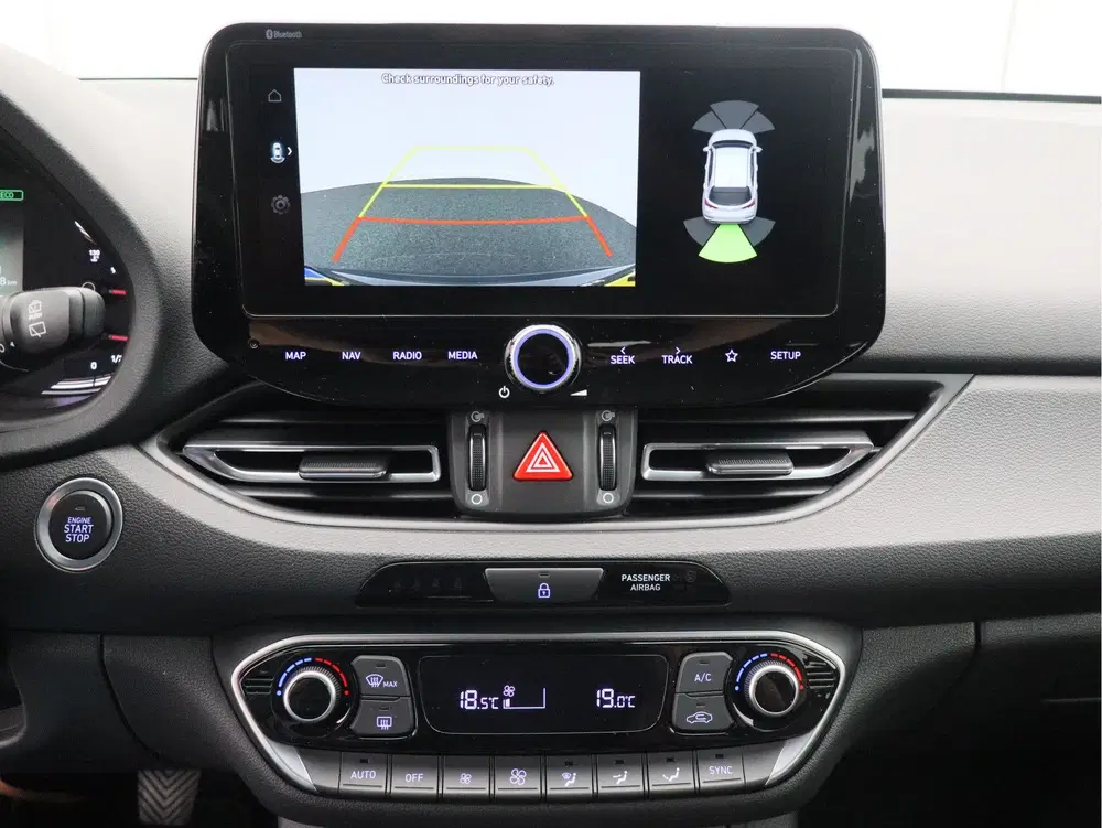 Hyundai i30 1.5 T-GDi MHEV Premium uit 2022, foto 3
