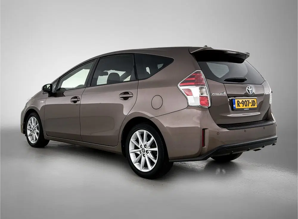Toyota Prius 1.8 Executive uit 2019, foto 14