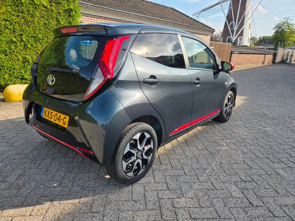 Toyota Aygo 1.0 VVT-i x-clusiv Automaat uit 2019, foto 3