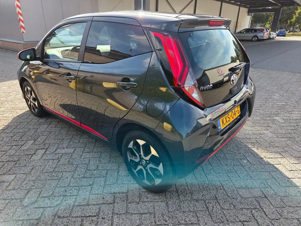 Toyota Aygo 1.0 VVT-i x-clusiv Automaat uit 2019, foto 4