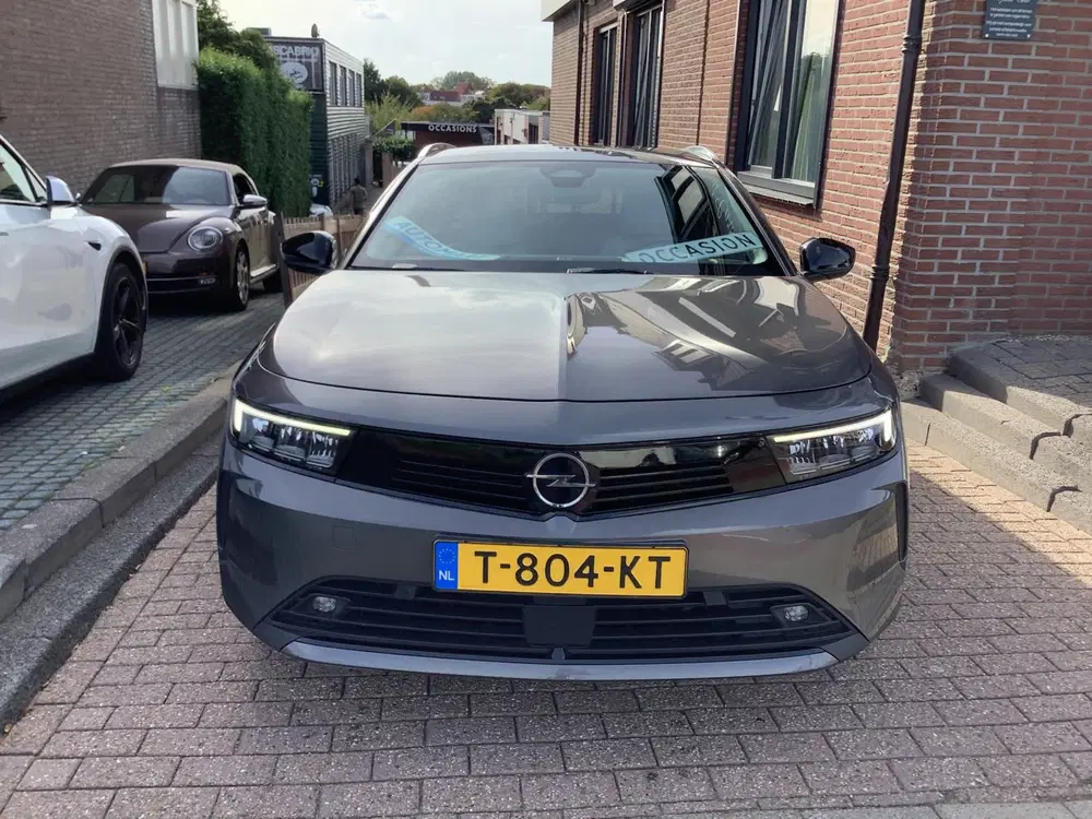 Opel Astra 1.6 Hybrid Business Elegance plug i uit 2023, foto 3