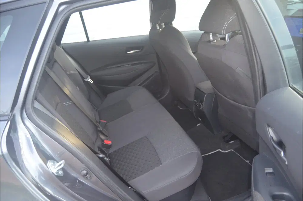 Toyota Corolla Hybrid 140 uit 2024, foto 13