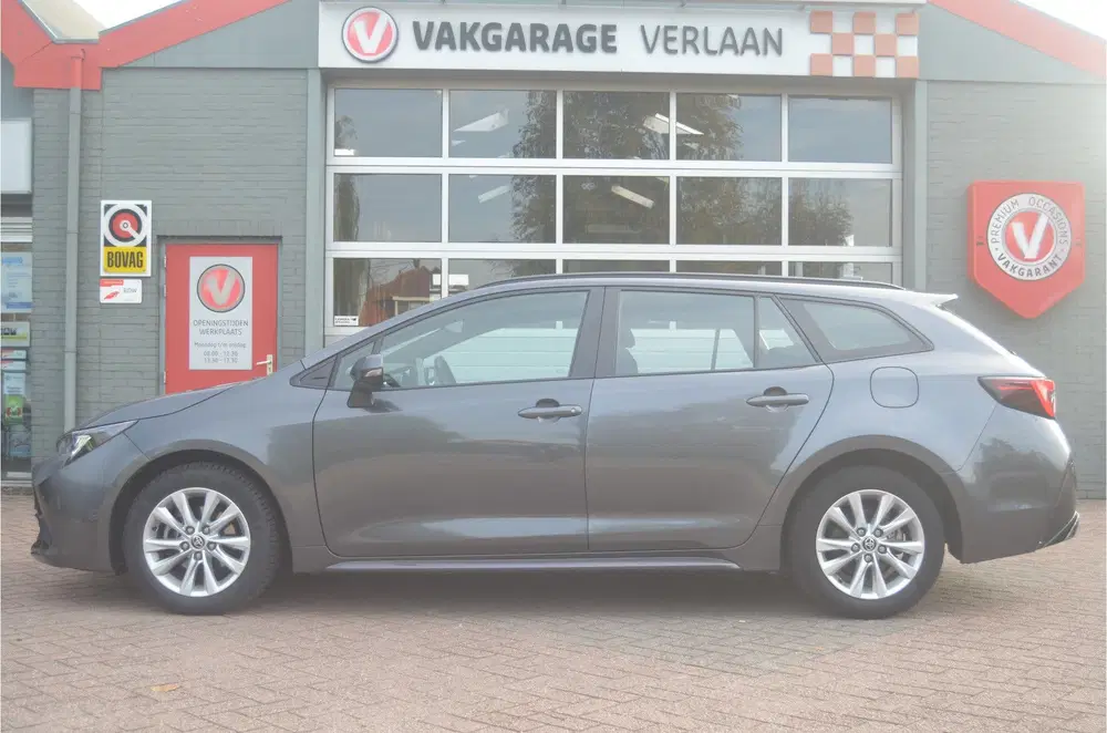 Toyota Corolla Hybrid 140 uit 2024, foto 2