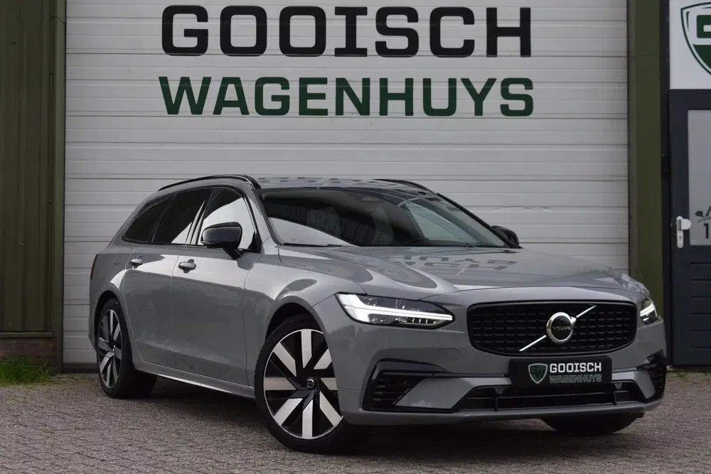 Volvo V90 2.0 T6 Plug-in hybrid AWD Plus Dark uit 2025, foto 2