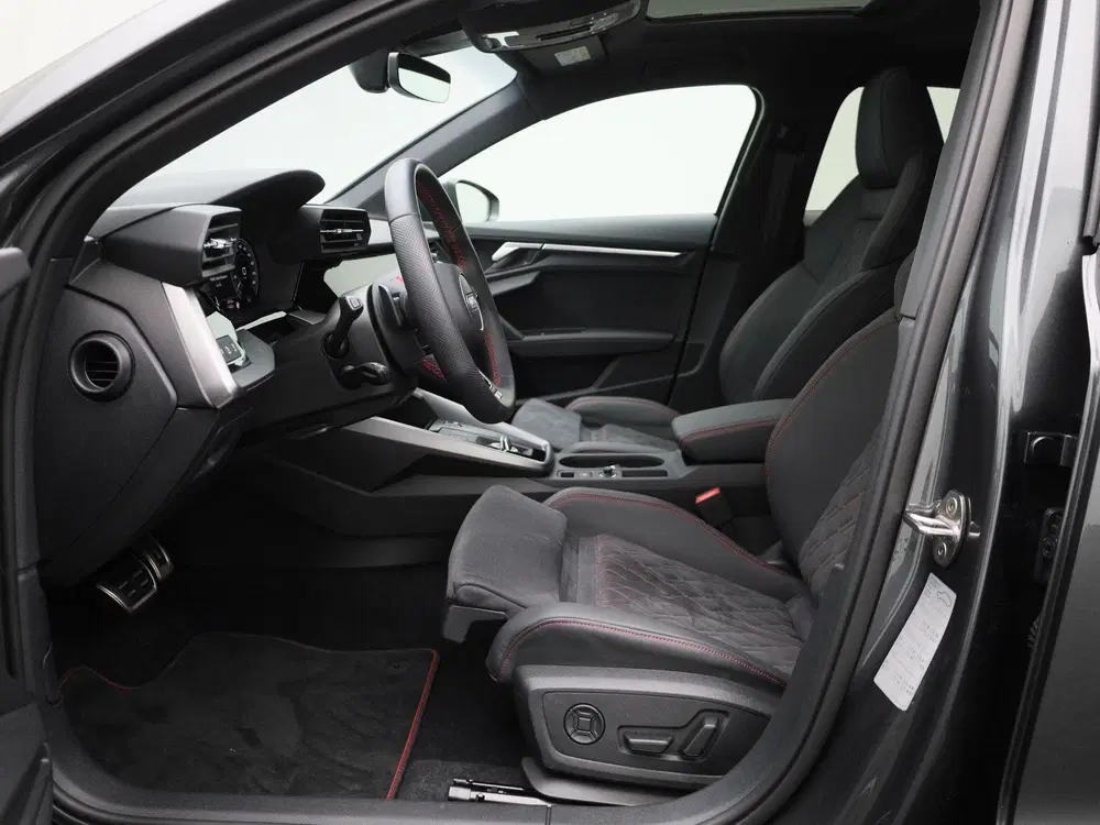 Audi A3 45 TFSI e S edition Competition 245 PK uit 2024, foto 8