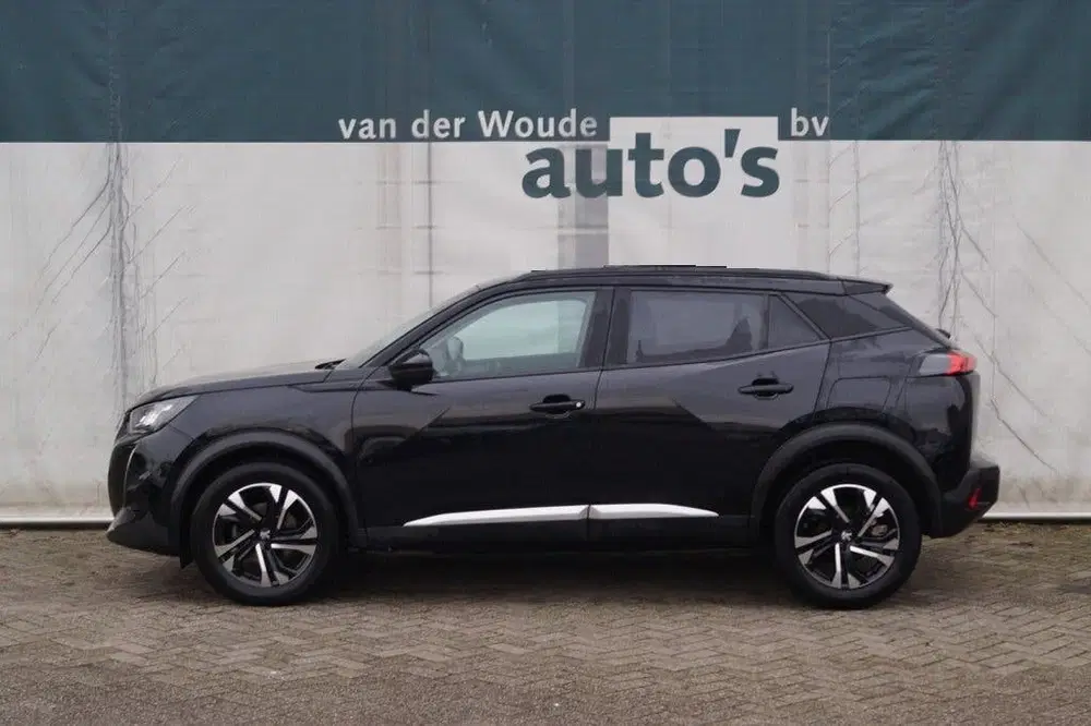 Peugeot 2008 1.2 PureTech 130pk Allure -NAVI-ECC-PDC uit 2022