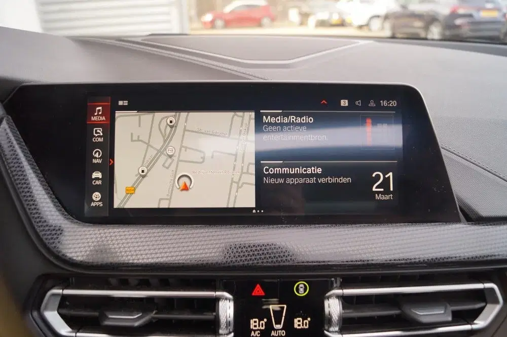 BMW 1-serie 118i 136pk Automaat High Executive -PANO-N uit 2021, foto 14