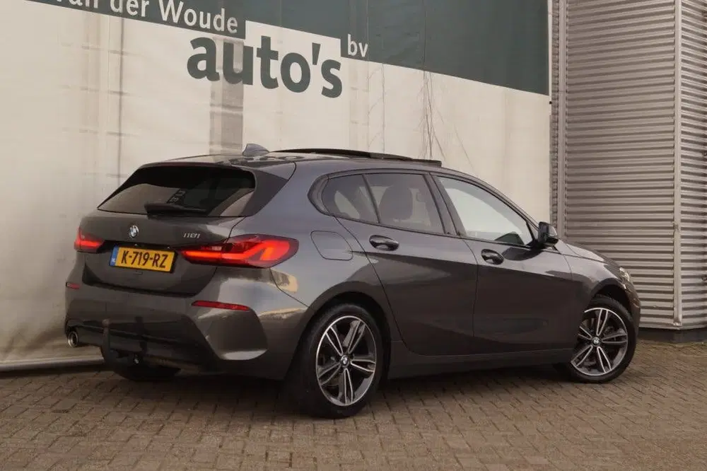 BMW 1-serie 118i 136pk Automaat High Executive -PANO-N uit 2021, foto 4