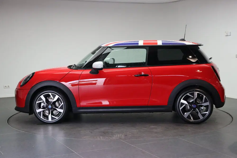 Mini Hatchback Cooper C Oxford Automaat uit 2026, foto 2