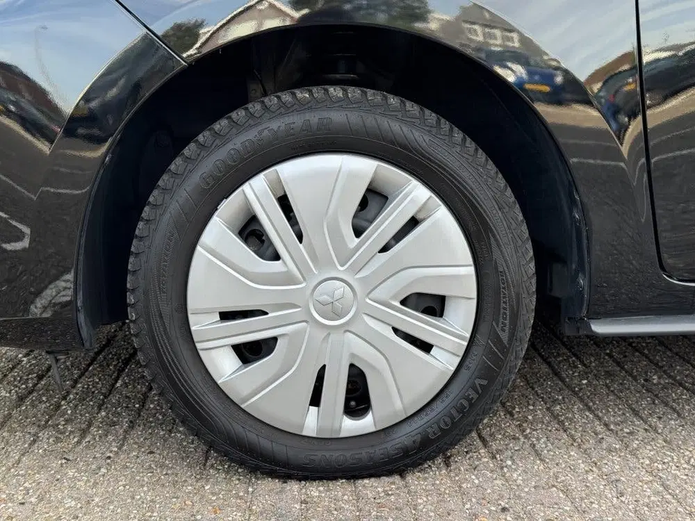Mitsubishi Space Star 1.2 Connect+ (bj 2023) uit 2023, foto 9