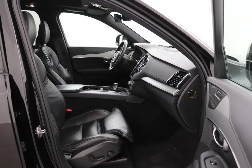 Volvo XC90 T8 Recharge R-Design uit 2021, foto 5