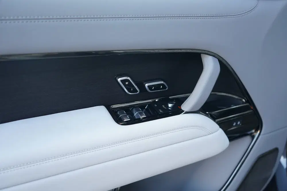Land Rover Range Rover 3.0 P510e SV PHEV uit 2023, foto 15