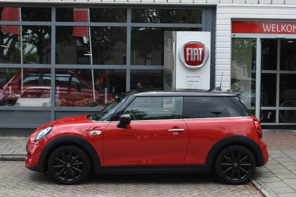 Mini Cooper S 2.0 Cooper S uit 2019, foto 2