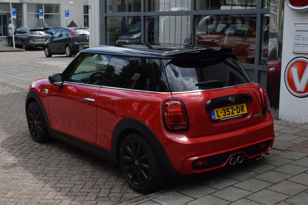 Mini Cooper S 2.0 Cooper S uit 2019, foto 3