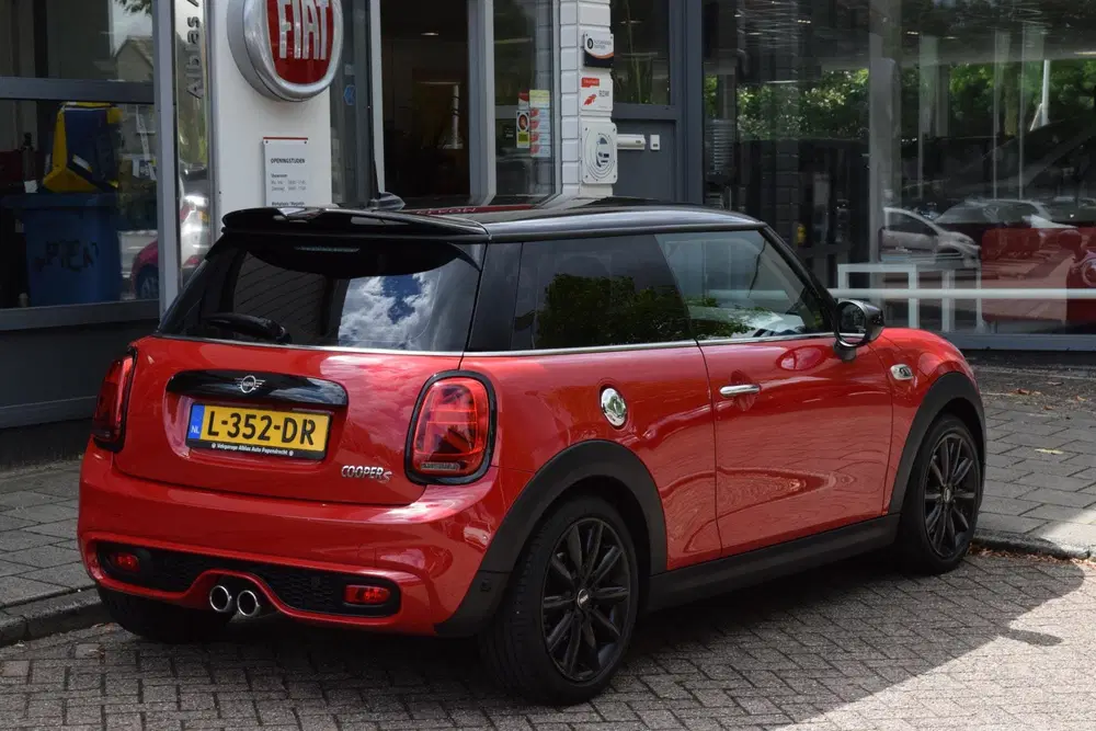 Mini Cooper S 2.0 Cooper S uit 2019, foto 4