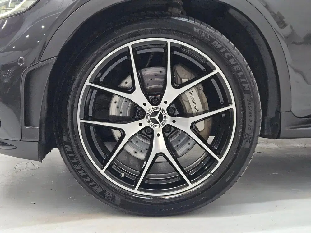 Mercedes-Benz GLC 300e 4-MATIC AMG uit 2021, foto 9