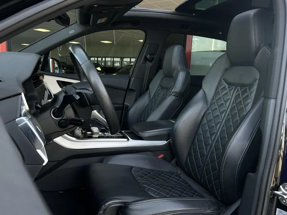 Audi Q7 4.0 TFSI SQ7 quattro uit 2022, foto 12