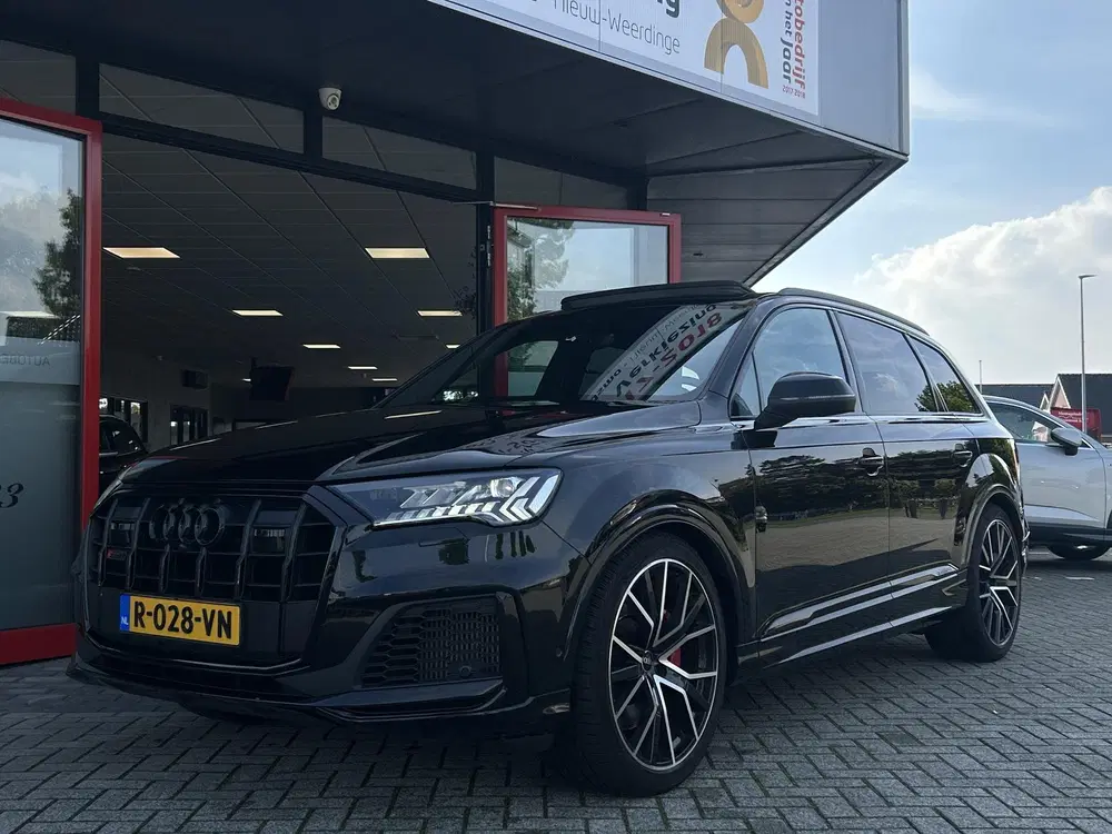 Audi Q7 4.0 TFSI SQ7 quattro uit 2022, foto 2