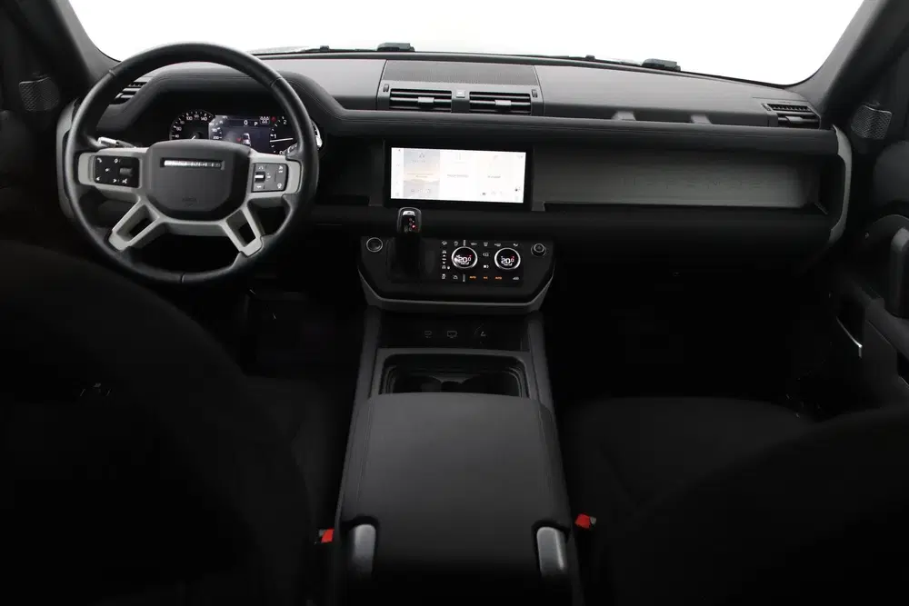 Land Rover Defender 110 D240 uit 2021, foto 4