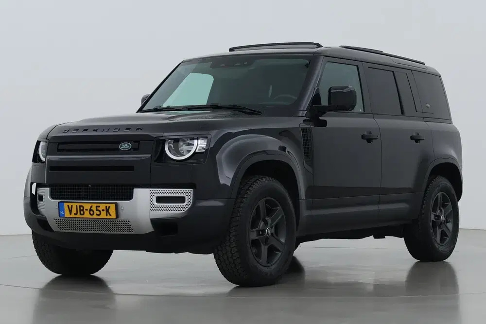 Land Rover Defender 110 D240 uit 2021, foto 8