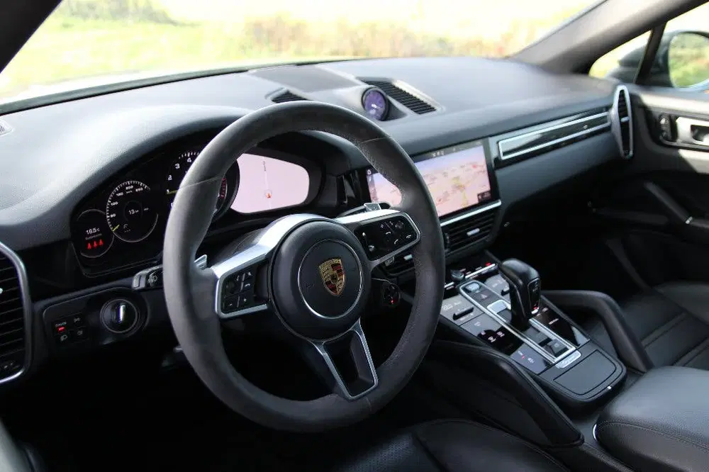 Porsche Cayenne 3.0 E-Hybrid uit 2020, foto 2
