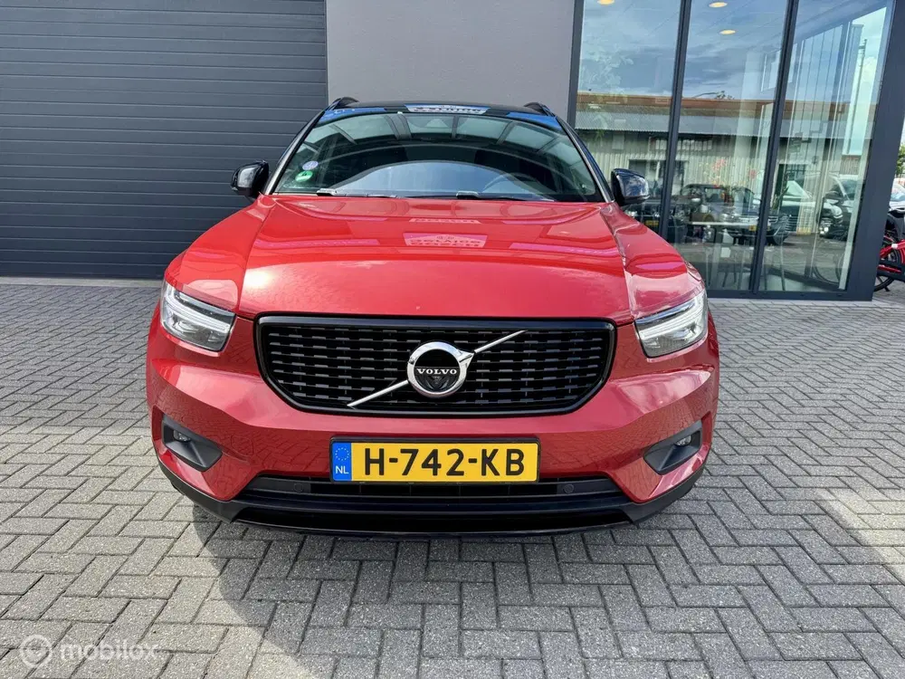 Volvo XC40 2.0 T4 AWD R-Design uit 2020, foto 9