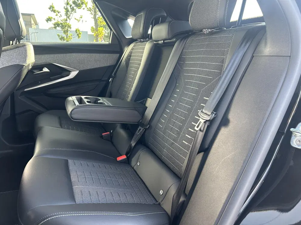 Peugeot 3008 1.6 plug-in Hybrid 225 GT uit 2026, foto 12