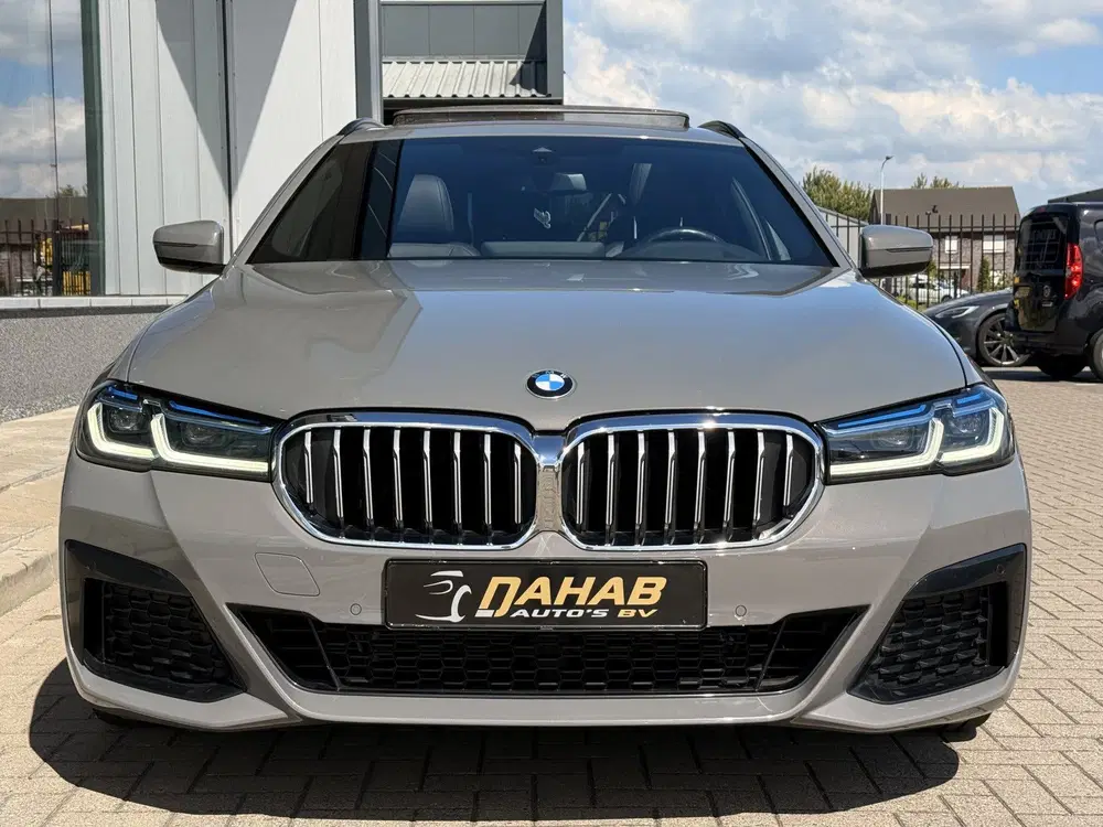BMW 5-serie 5 Serie Touring 530i M-Sport uit 2021, foto 11