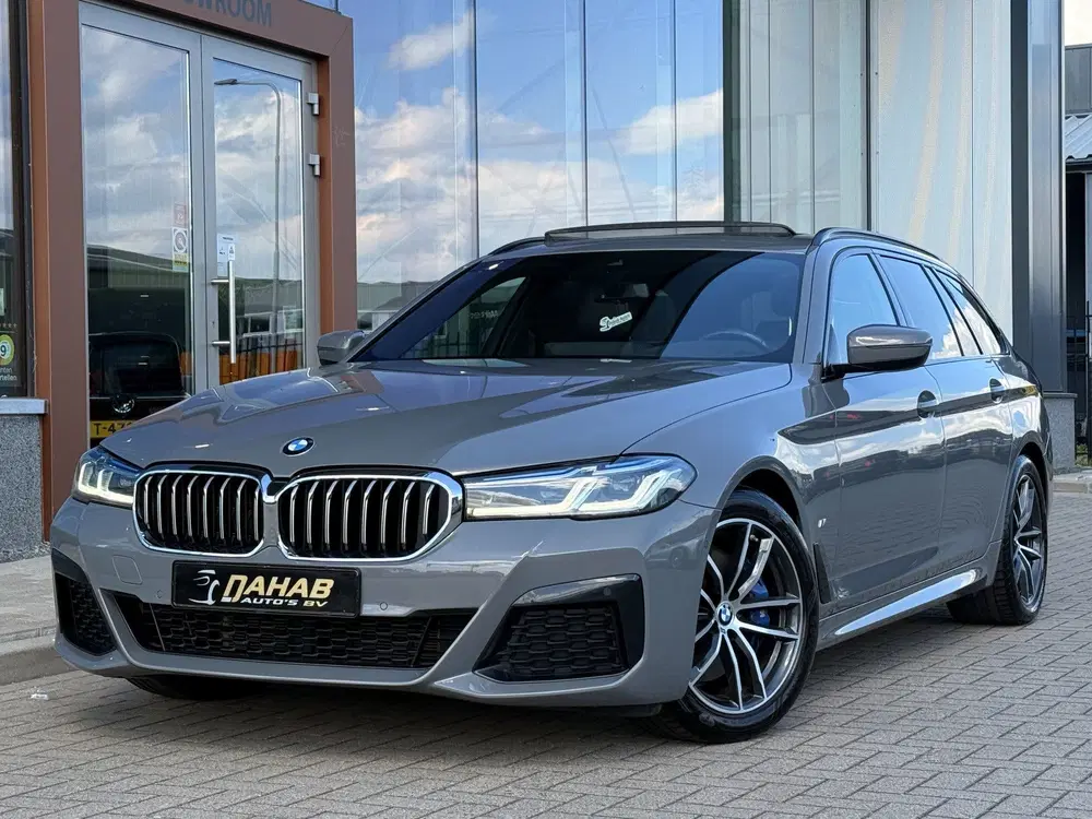 BMW 5-serie 5 Serie Touring 530i M-Sport uit 2021, foto 3