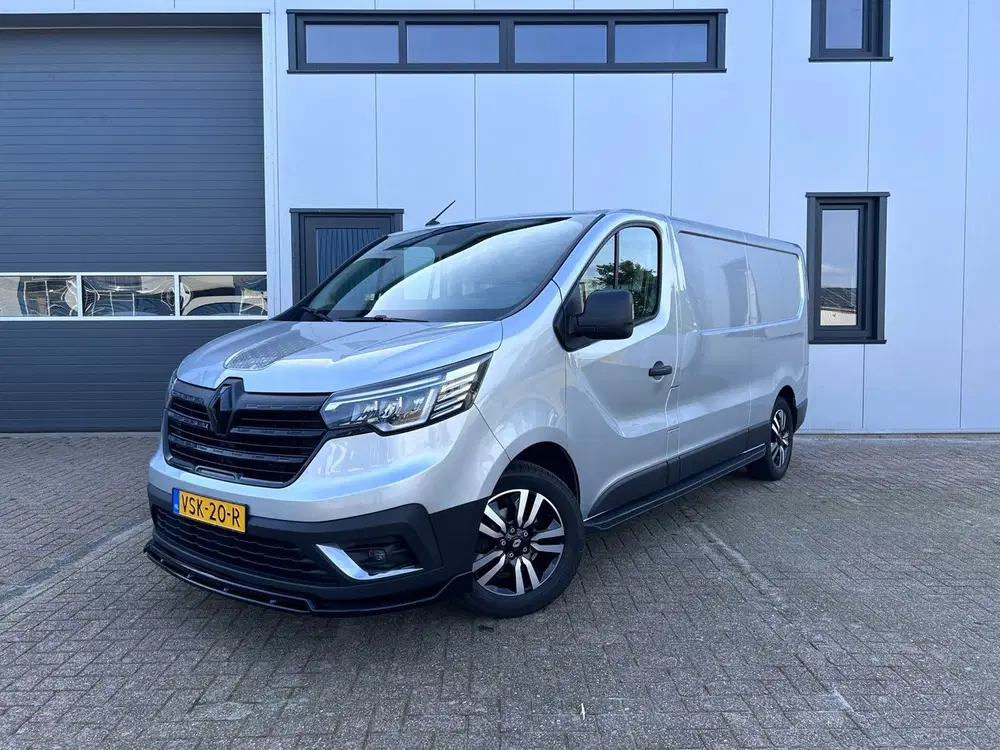 Renault Trafic GB 2.0 Blue dCi 131pk L2h1 T30 2022 Grijs uit 2022