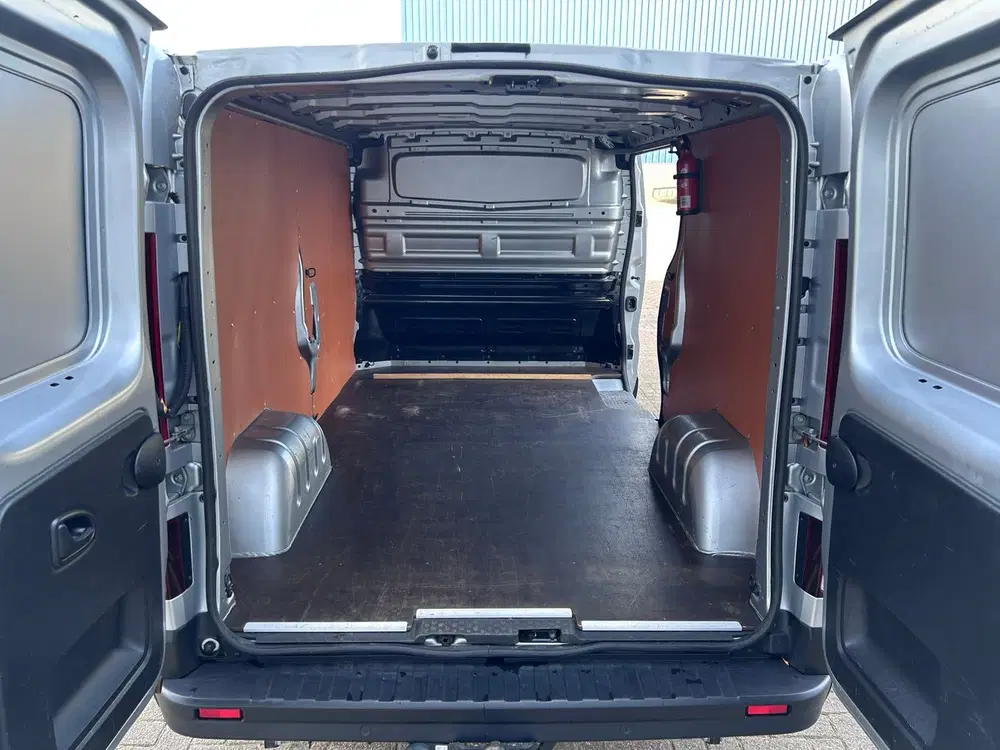 Renault Trafic GB 2.0 Blue dCi 131pk L2h1 T30 2022 Grijs uit 2022, foto 11