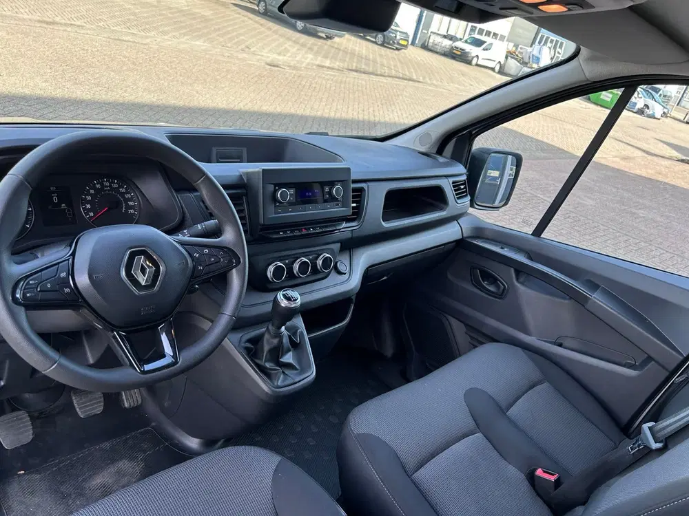 Renault Trafic GB 2.0 Blue dCi 131pk L2h1 T30 2022 Grijs uit 2022, foto 13