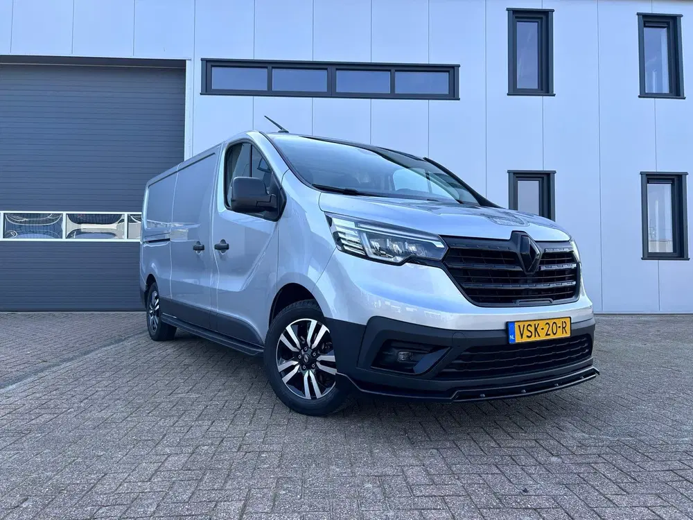 Renault Trafic GB 2.0 Blue dCi 131pk L2h1 T30 2022 Grijs uit 2022, foto 4