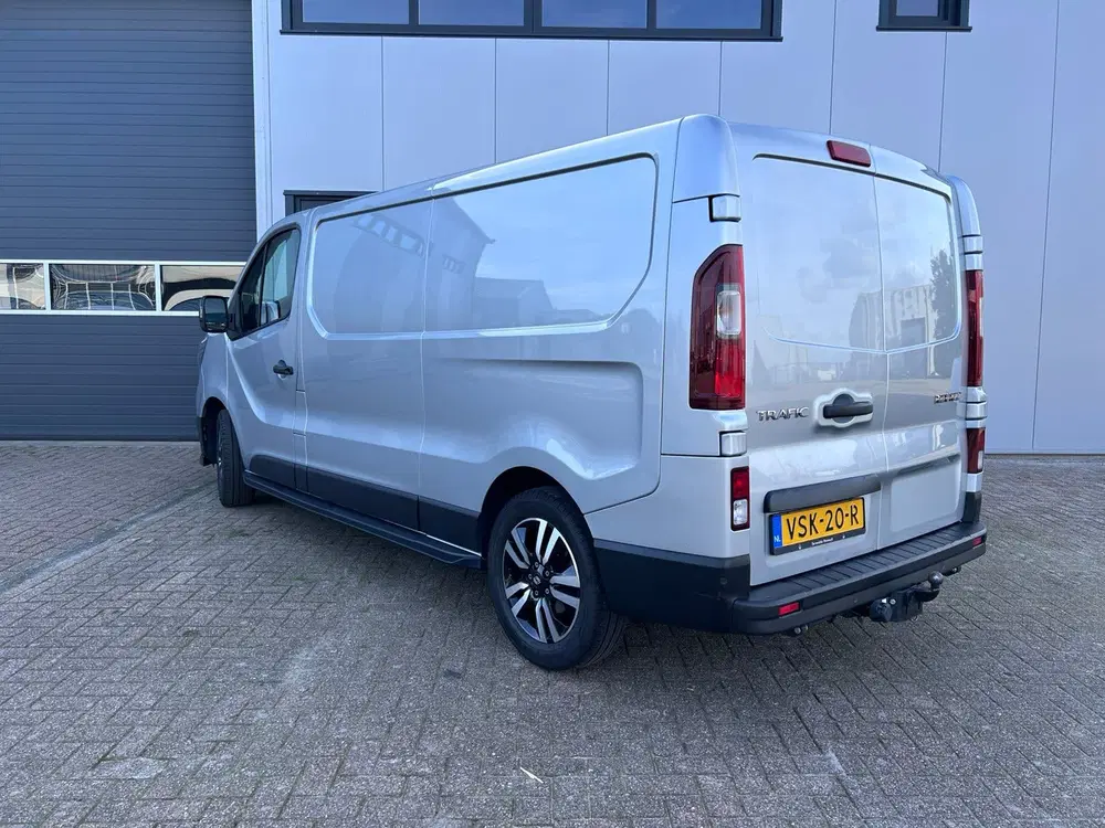 Renault Trafic GB 2.0 Blue dCi 131pk L2h1 T30 2022 Grijs uit 2022, foto 9