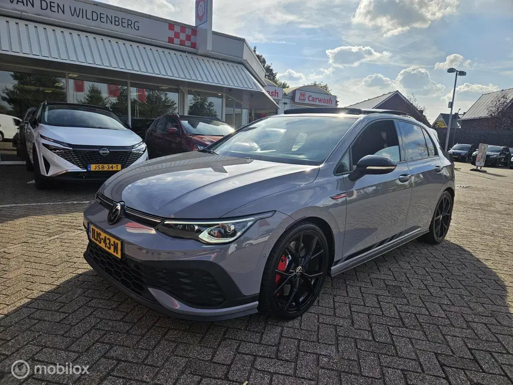 Volkswagen Golf 2.0 TSI GTI uit 2022, foto 2