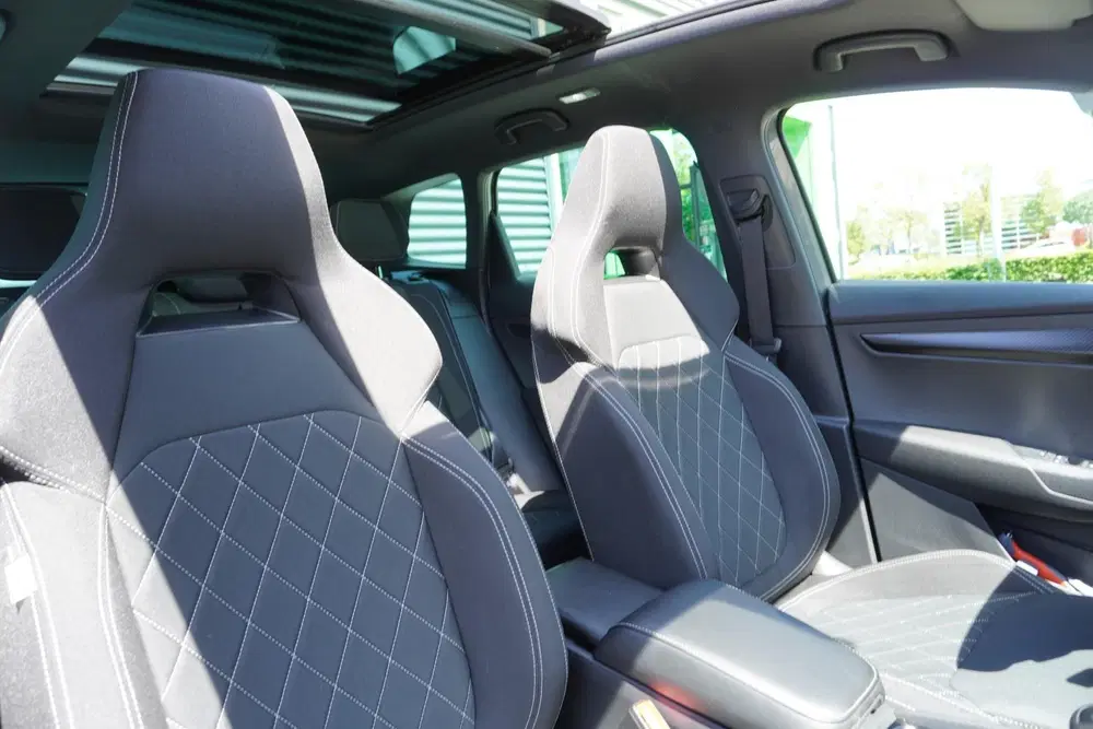 Skoda Karoq 1.5 TSI 150pk DSG ACT Sportline Business uit 2023, foto 14