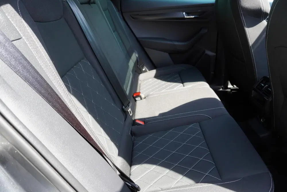 Skoda Karoq 1.5 TSI 150pk DSG ACT Sportline Business uit 2023, foto 15