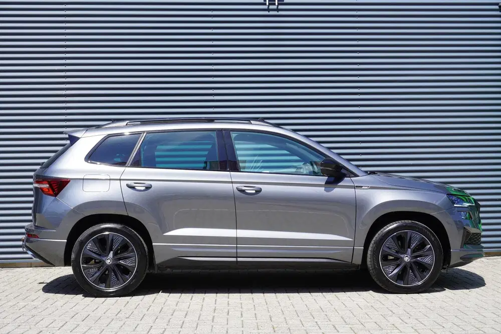 Skoda Karoq 1.5 TSI 150pk DSG ACT Sportline Business uit 2023, foto 3