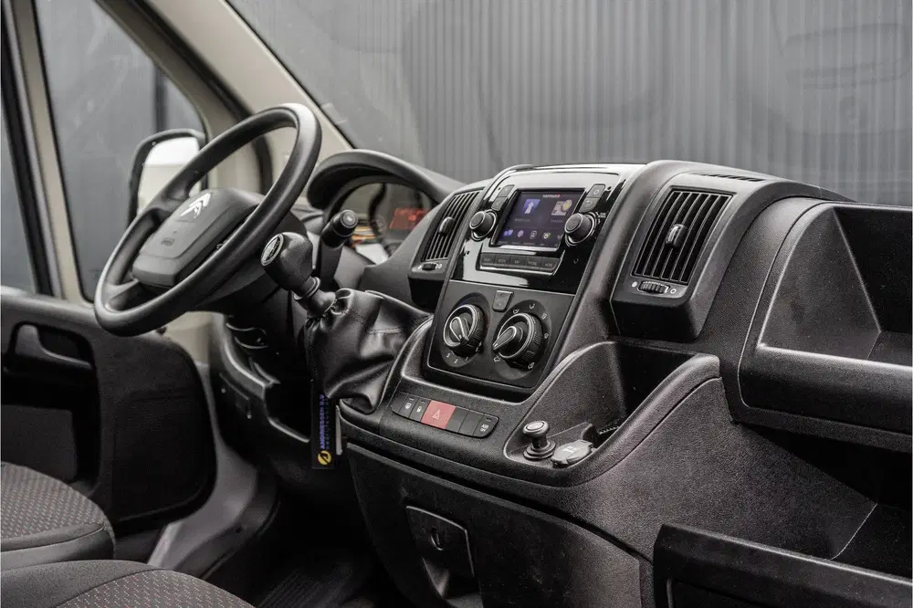 Citroën Jumper *2.2 BlueHDi L2H2 uit 2021, foto 2