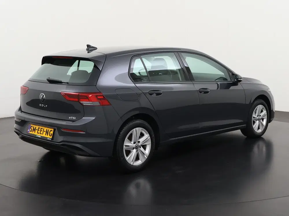 Volkswagen Golf 1.5 eTSI Life DSG uit 2023, foto 5