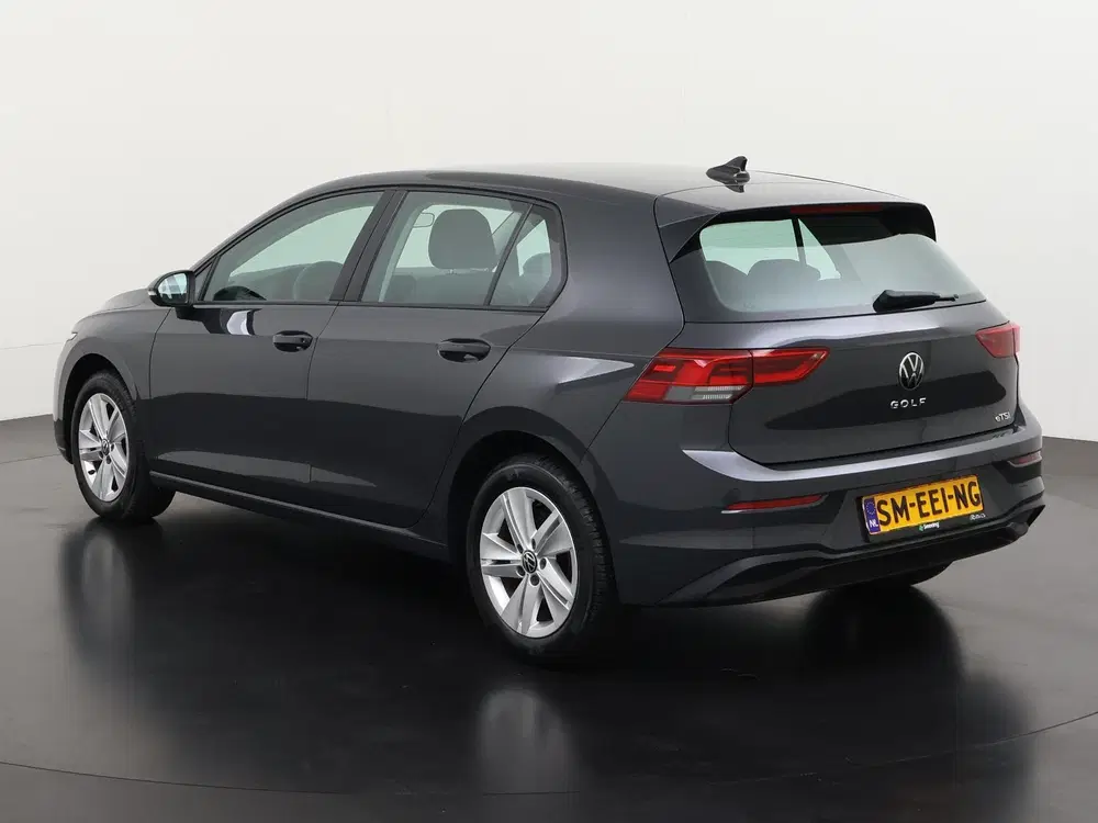 Volkswagen Golf 1.5 eTSI Life DSG uit 2023, foto 7