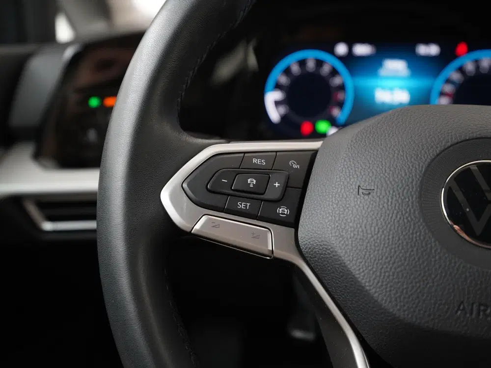 Volkswagen Golf 1.5 eTSI Life DSG uit 2023, foto 8