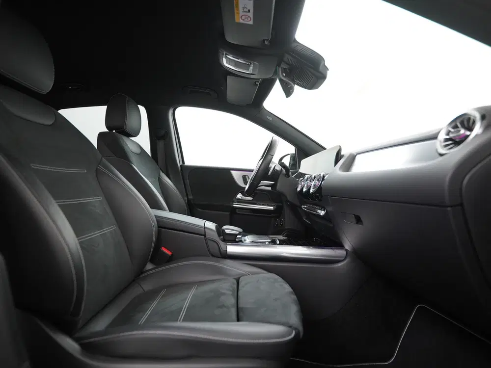 Mercedes-Benz B-Klasse 250e AMG Night uit 2020, foto 3