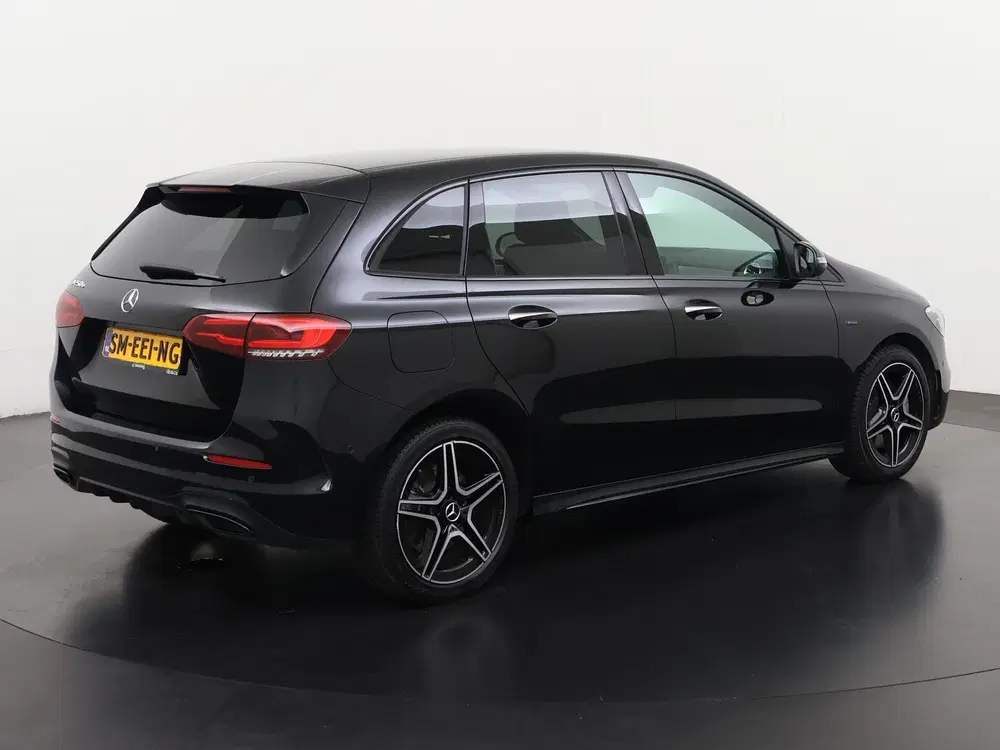 Mercedes-Benz B-Klasse 250e AMG Night uit 2020, foto 5