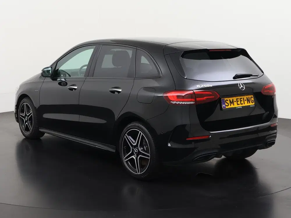 Mercedes-Benz B-Klasse 250e AMG Night uit 2020, foto 7
